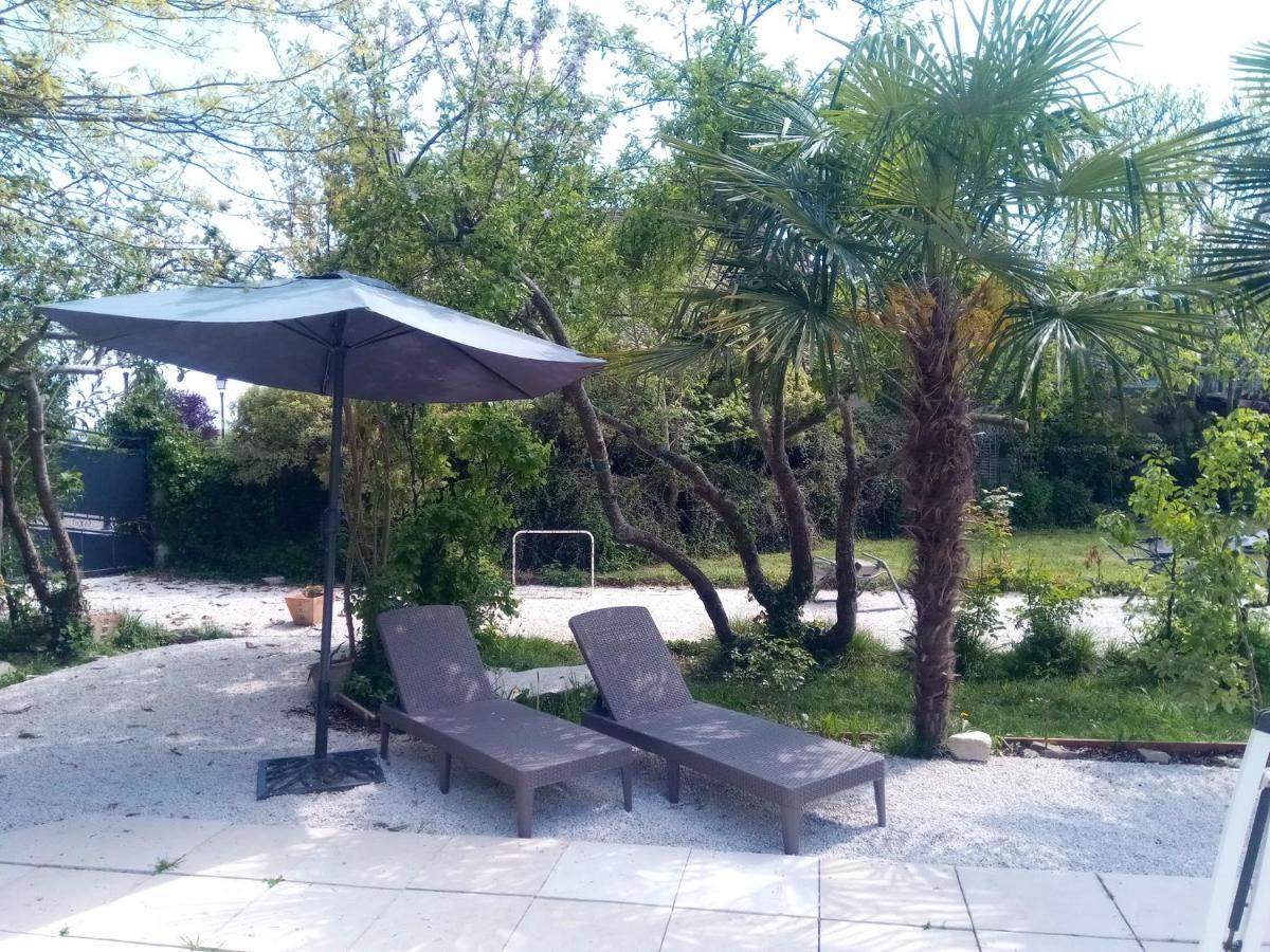 Maison Grandes Chambres Avec Cuisine -Jardin -Terrasse-Bbq Bastanes Exterior photo